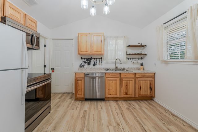 2417 Elk Trail, Granbury, TX 76048