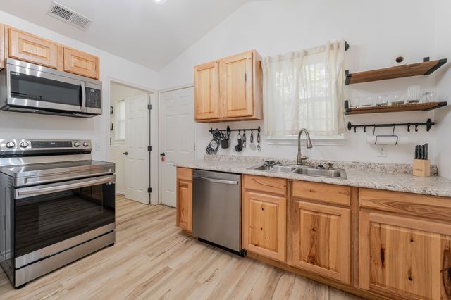 2417 Elk Trail, Granbury, TX 76048