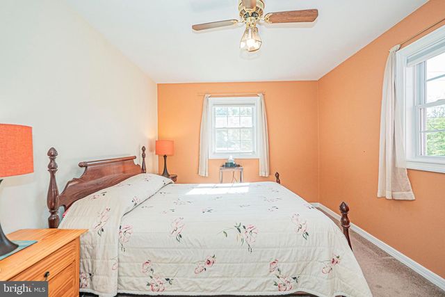 131 S 26TH ST, Purcellville, VA 20132