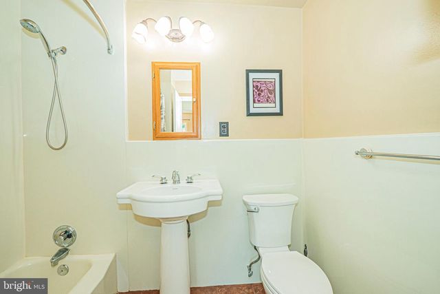 131 S 26TH ST, Purcellville, VA 20132