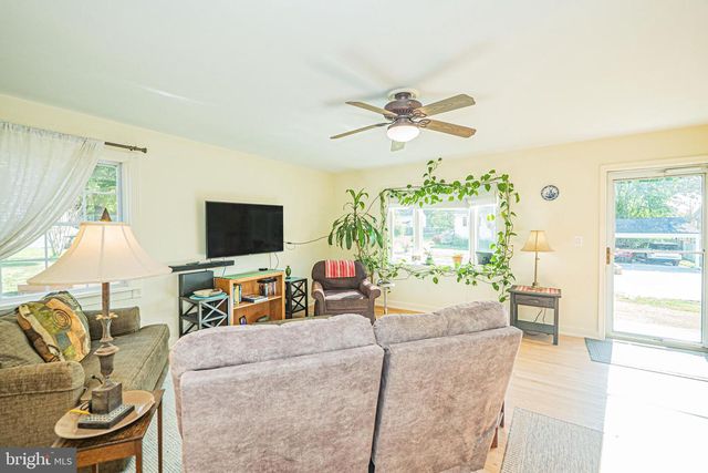131 S 26TH ST, Purcellville, VA 20132