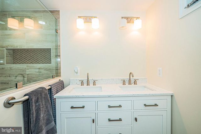 131 S 26TH ST, Purcellville, VA 20132