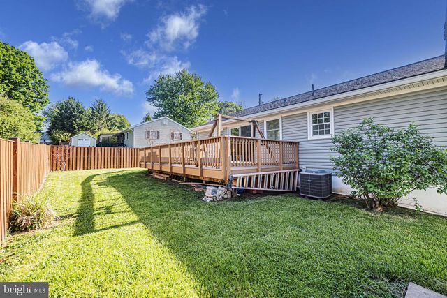131 S 26TH ST, Purcellville, VA 20132
