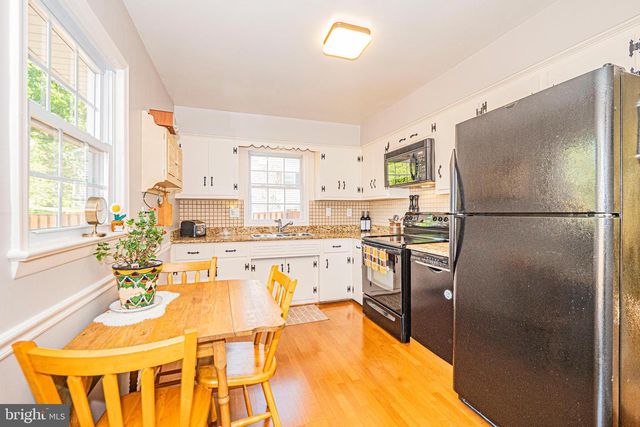 131 S 26TH ST, Purcellville, VA 20132