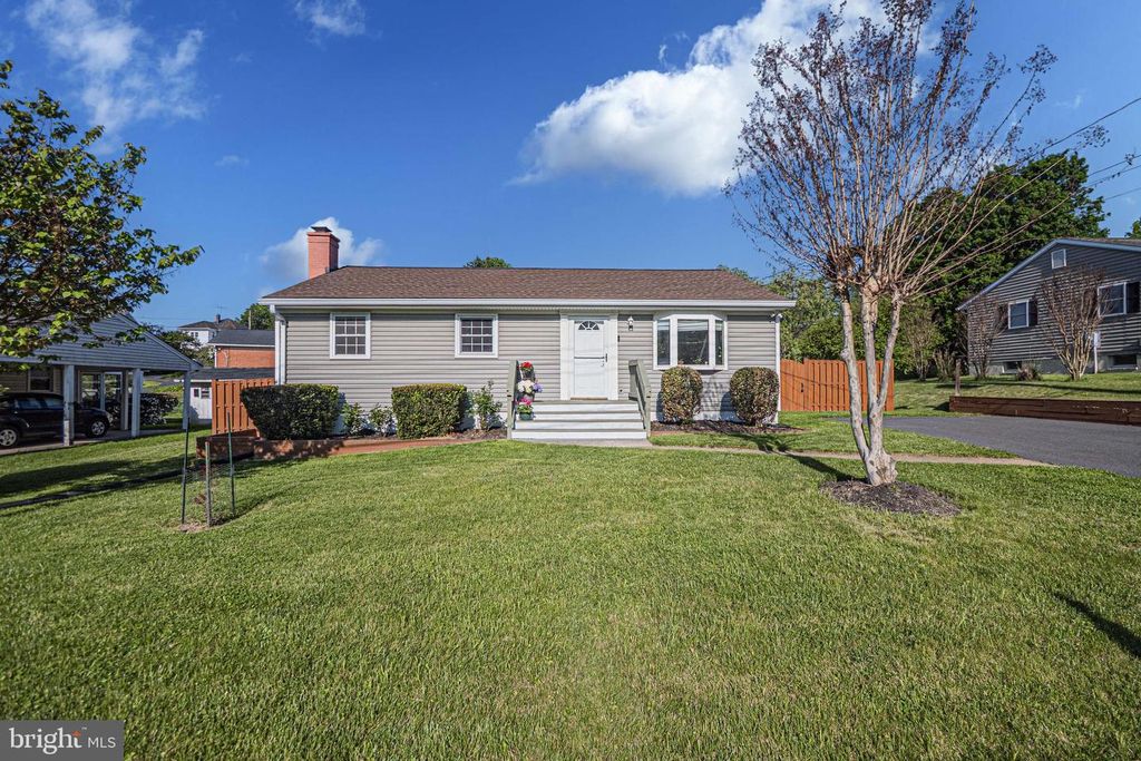131 S 26TH ST, Purcellville, VA 20132