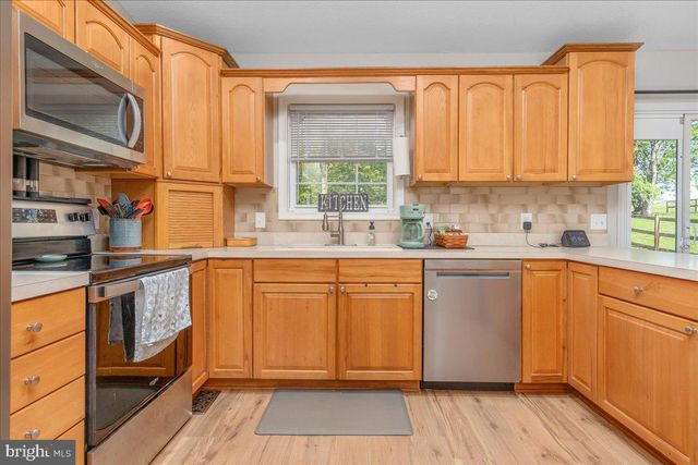 600 CANTERBURY DR, Martinsburg, WV 25403