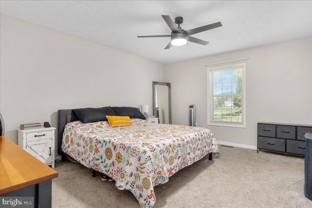 600 CANTERBURY DR, Martinsburg, WV 25403