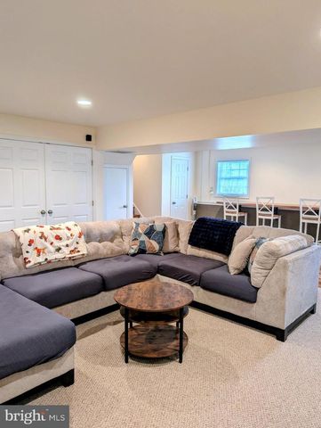 600 CANTERBURY DR, Martinsburg, WV 25403