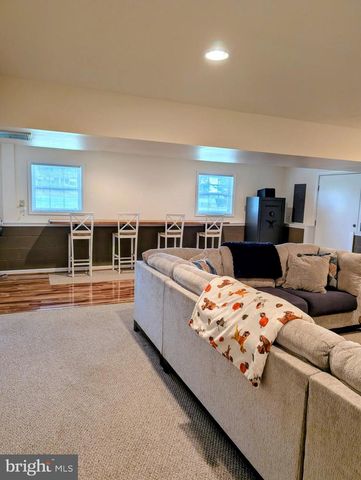 600 CANTERBURY DR, Martinsburg, WV 25403