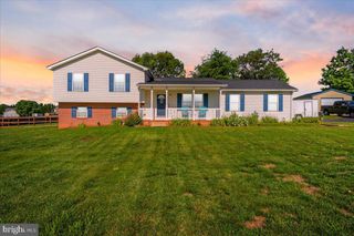 600 CANTERBURY DR, Martinsburg, WV 25403
