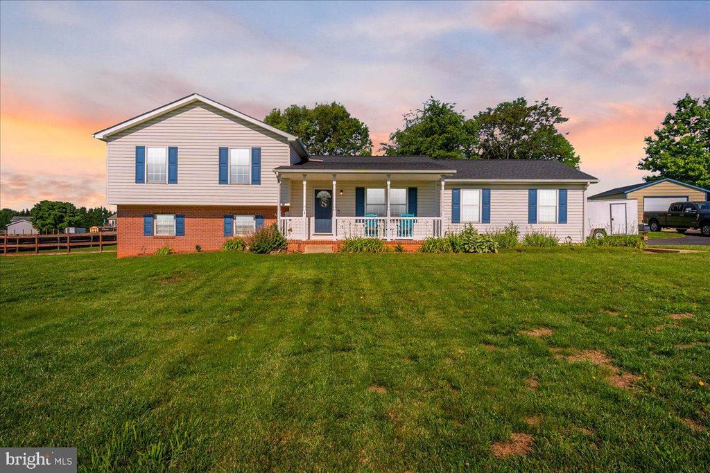 600 CANTERBURY DR, Martinsburg, WV 25403