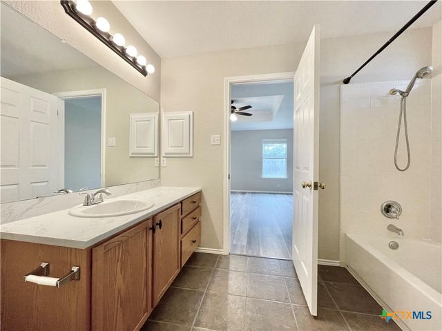 1909 E Horizon Park Boulevard, Leander, TX 78641
