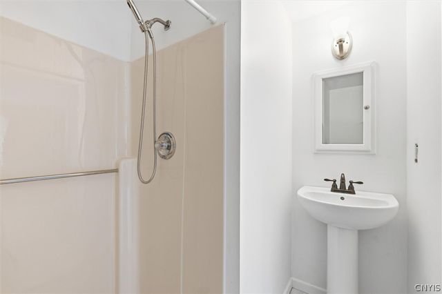 148 North Street, Constantia, NY 13042