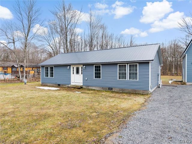 148 North Street, Constantia, NY 13042