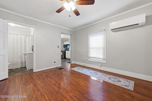 2119 Bradley Ave, Louisville, KY 40217