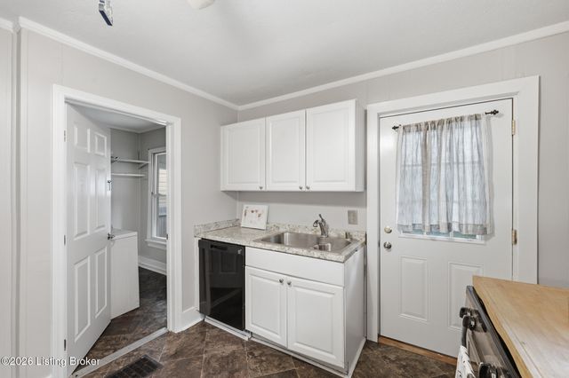 2119 Bradley Ave, Louisville, KY 40217