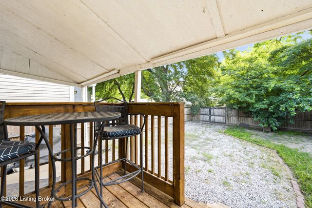 2119 Bradley Ave, Louisville, KY 40217