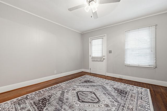 2119 Bradley Ave, Louisville, KY 40217
