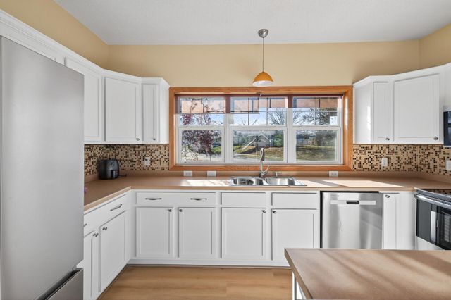 1351 Magnolia Avenue E 1351, Saint Paul, MN 55106