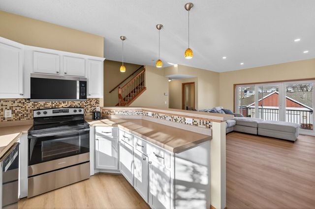 1351 Magnolia Avenue E 1351, Saint Paul, MN 55106