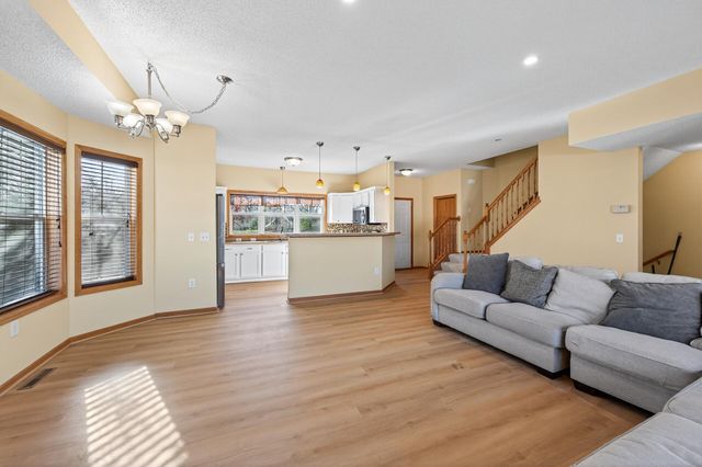 1351 Magnolia Avenue E 1351, Saint Paul, MN 55106