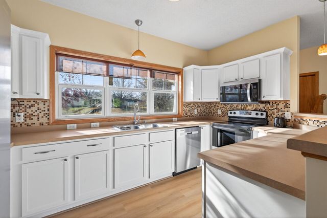 1351 Magnolia Avenue E 1351, Saint Paul, MN 55106