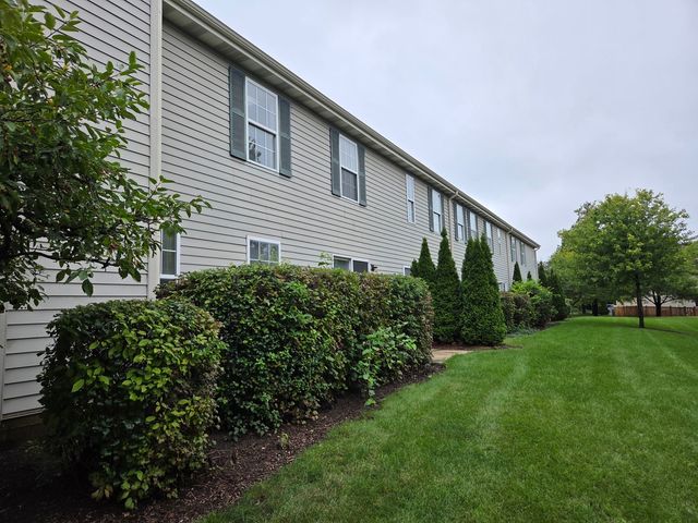 1214 ORLEANS Drive 1214, Mundelein, IL 60060
