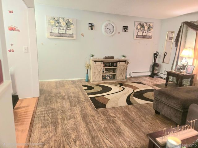 19840 W 12 Mile Road 36, Southfield, MI 48076