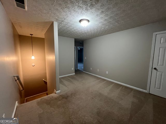 333 Tara Commons Circle, Loganville, GA 30052