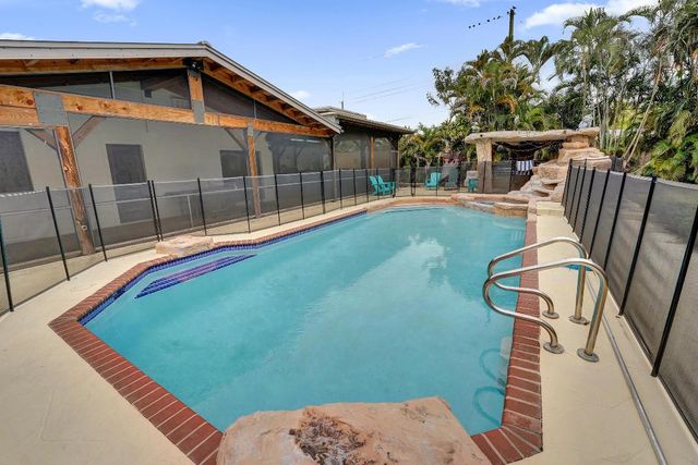 5612 Harding Street, Hollywood, FL 33021