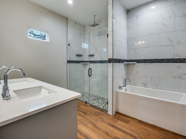 908 E Decatur Street, Ennis, TX 75119