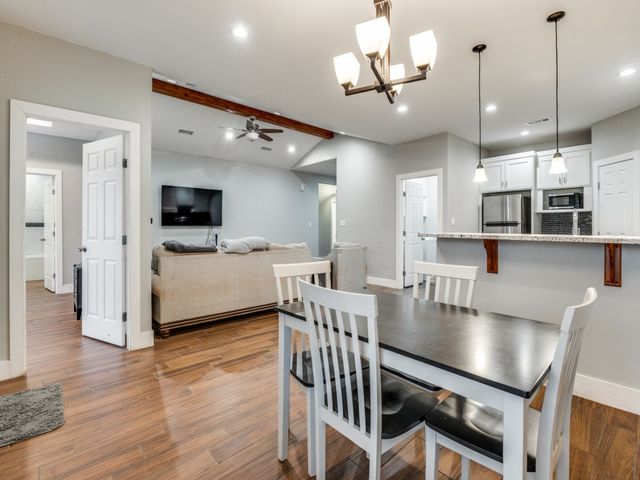 908 E Decatur Street, Ennis, TX 75119