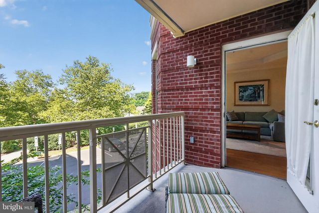 2105 WINDROW DR, Princeton, NJ 08540