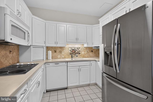 2105 WINDROW DR, Princeton, NJ 08540