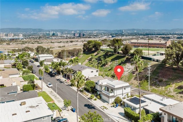 8204 Calabar Avenue, Playa Del Rey, CA 90293
