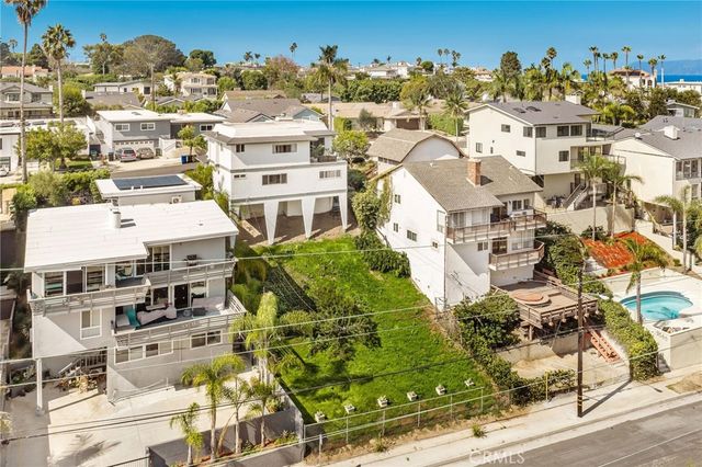 8204 Calabar Avenue, Playa Del Rey, CA 90293