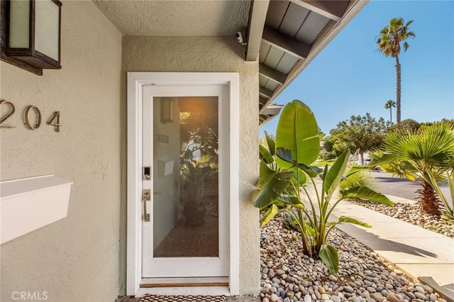 8204 Calabar Avenue, Playa Del Rey, CA 90293