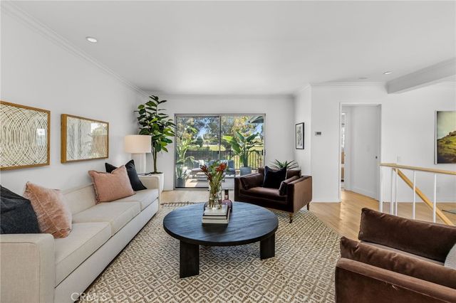 8204 Calabar Avenue, Playa Del Rey, CA 90293