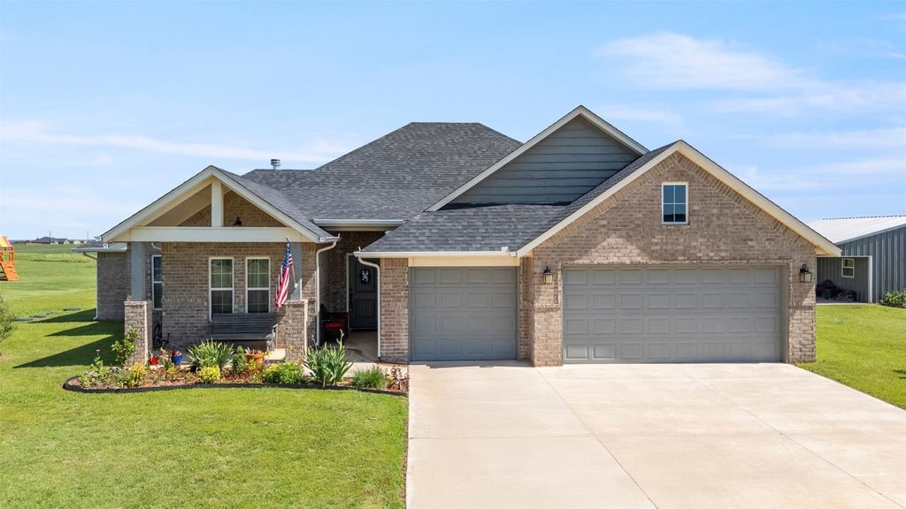 29731 Jade Street, Cashion, OK 73016