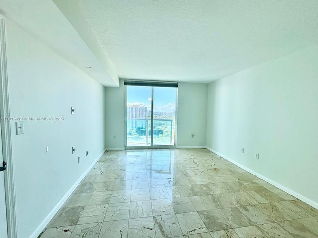 2101 Brickell Ave 2411, Miami, FL 33129