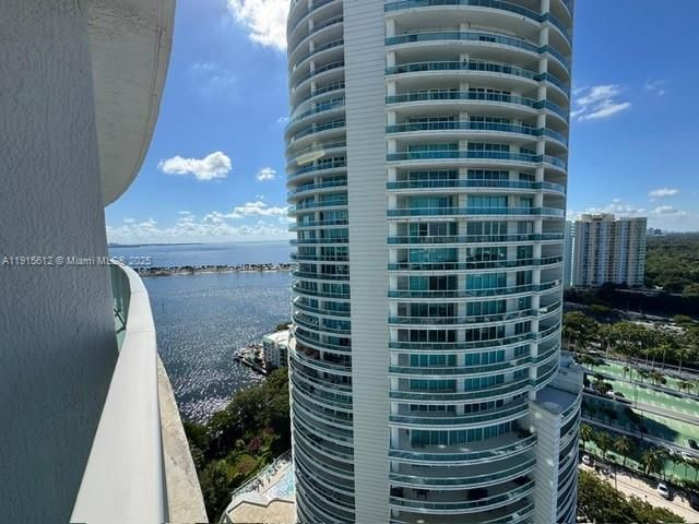 2101 Brickell Ave 2411, Miami, FL 33129