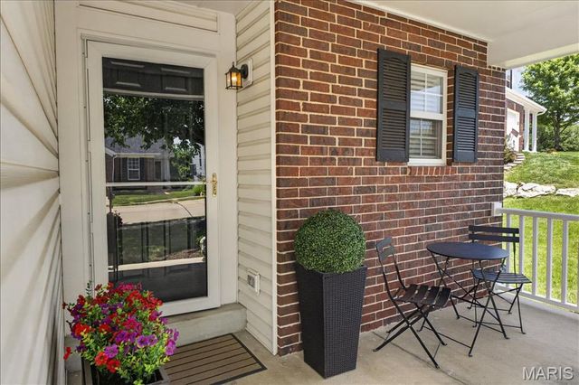 1007 Big Bend Crossing Drive, Manchester, MO 63088