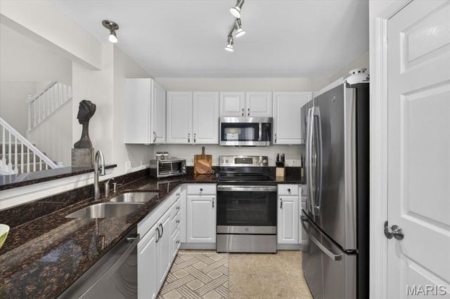 1007 Big Bend Crossing Drive, Manchester, MO 63088