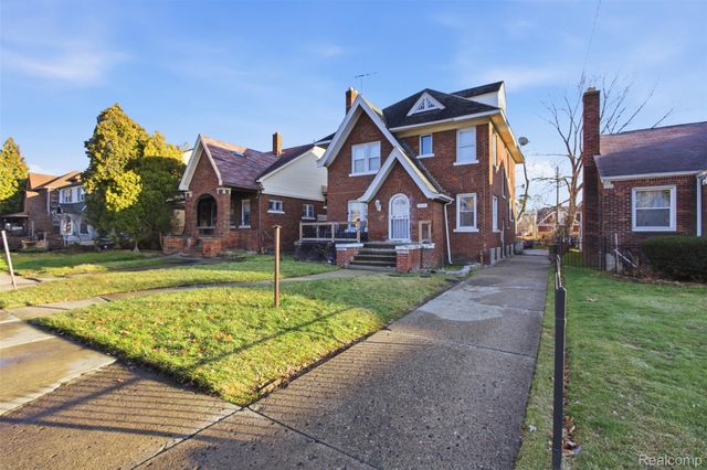 12590 Wilshire Drive, Detroit, MI 48213