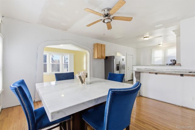 12590 Wilshire Drive, Detroit, MI 48213