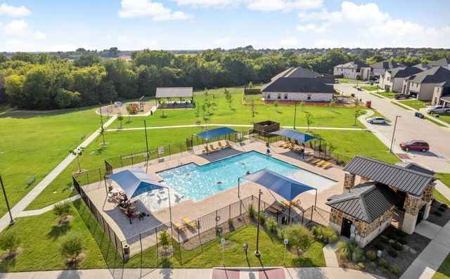 305 Chase Creek Drive, Lavon, TX 75166