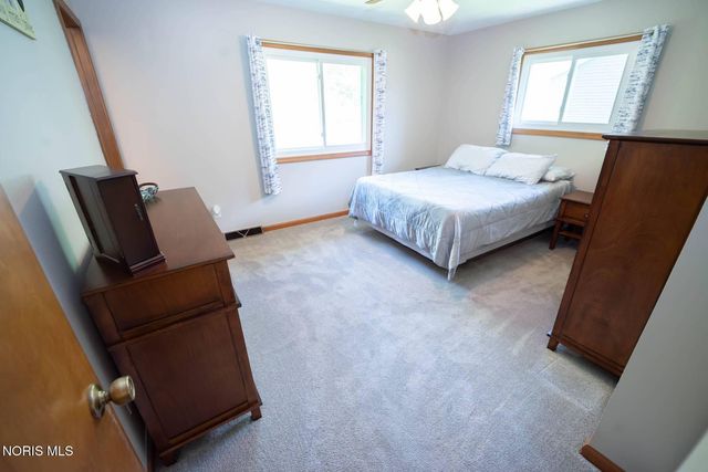 3465 Fieldbrooke Lane, Oregon, OH 43616