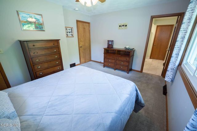3465 Fieldbrooke Lane, Oregon, OH 43616