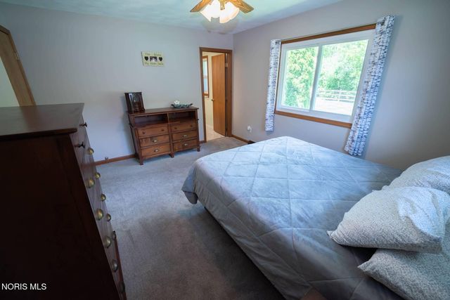 3465 Fieldbrooke Lane, Oregon, OH 43616