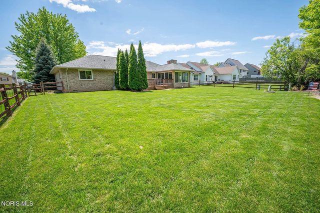 3465 Fieldbrooke Lane, Oregon, OH 43616